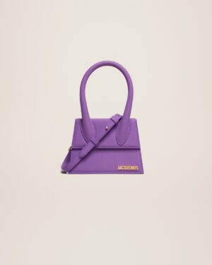 23E213BA002-3088-650_1_main.jpg Jacquemus Le Chiquito moyen Signature handbag.
