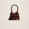 Jacquemus Le Chiquito moyen  Signature handbag.