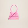 Jacquemus Le Chiquito moyen  Signature handbag.