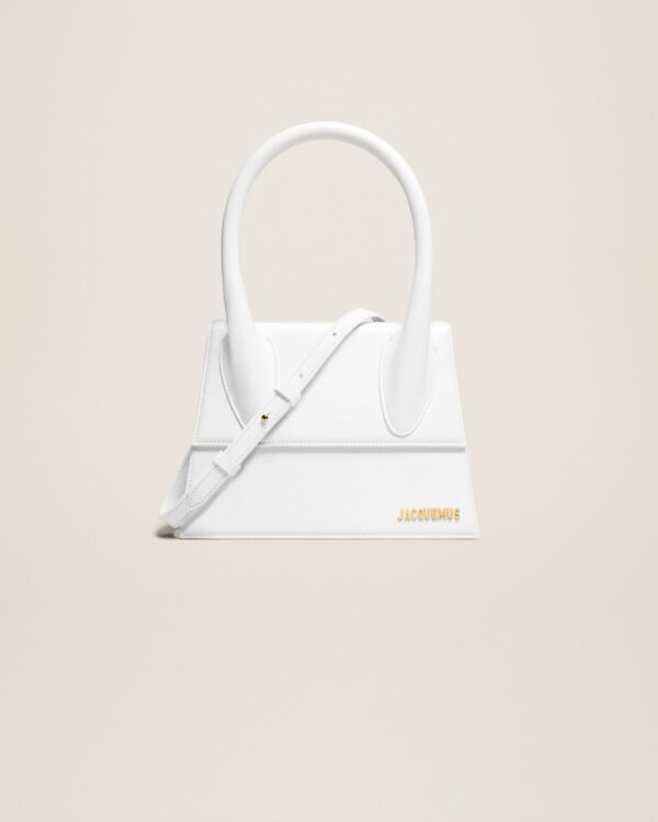 23E213BA003-3000-100_1_main.jpg Jacquemus Le grand Chiquito Large leather handbag.