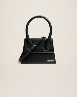 23E213BA003-3000-990_1_main.jpg Jacquemus Le grand Chiquito Large leather handbag.