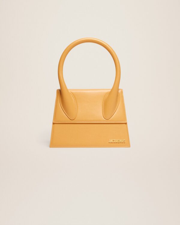 23E213BA003-3060-290_1.jpg Jacquemus Le grand Chiquito Large signature handbag.