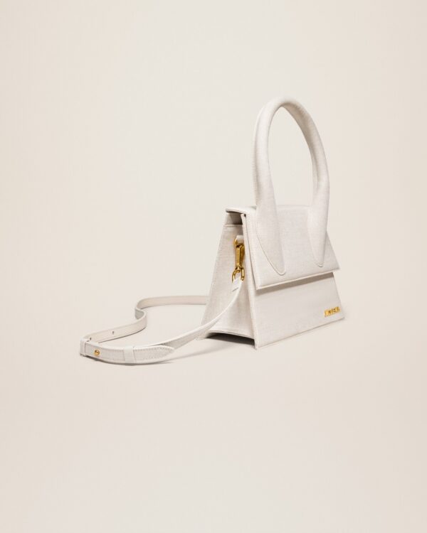 23E213BA003-3071-140_11.jpg Jacquemus Le grand Chiquito Large signature handbag.