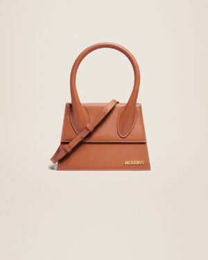 23E213BA003-3072-811_1_main.jpg Jacquemus Le grand Chiquito Large signature handbag.