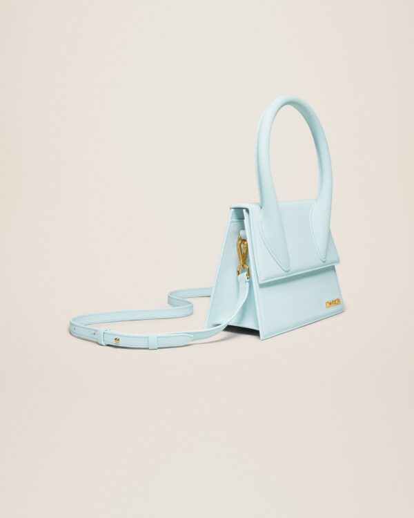 23E213BA003-3088-310_11.jpg Jacquemus Le grand Chiquito Large signature handbag.