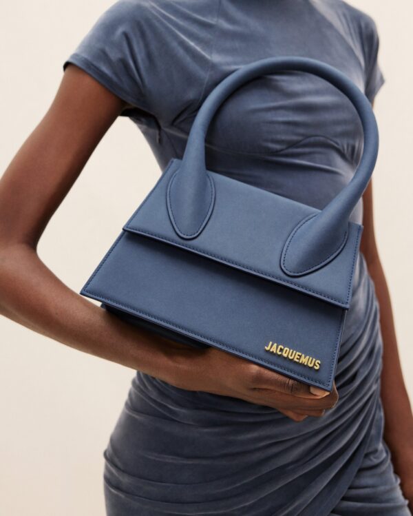23E213BA003-3088-390_10-scaled-1.jpg Jacquemus Le grand Chiquito Large signature handbag.
