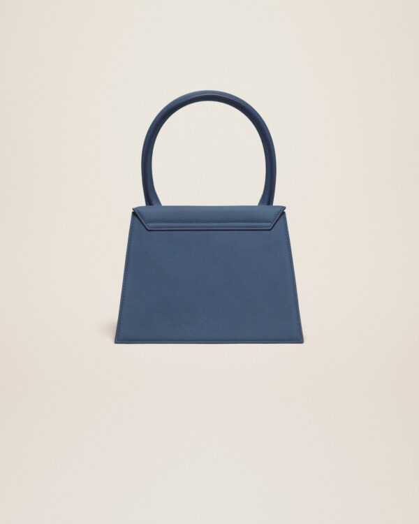 23E213BA003-3088-390_12.jpg Jacquemus Le grand Chiquito Large signature handbag.
