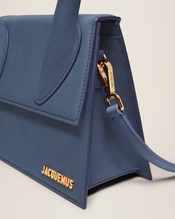23E213BA003-3088-390_13.jpg Jacquemus Le grand Chiquito Large signature handbag.