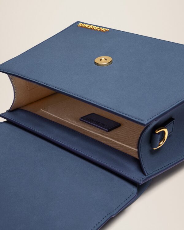 23E213BA003-3088-390_14.jpg Jacquemus Le grand Chiquito Large signature handbag.