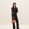 23E213BA003-3088-480_10_5674ec16-1ef8-4baf-ae32-349cc8269f79-scaled-1.jpg Jacquemus Le grand Chiquito Large signature handbag