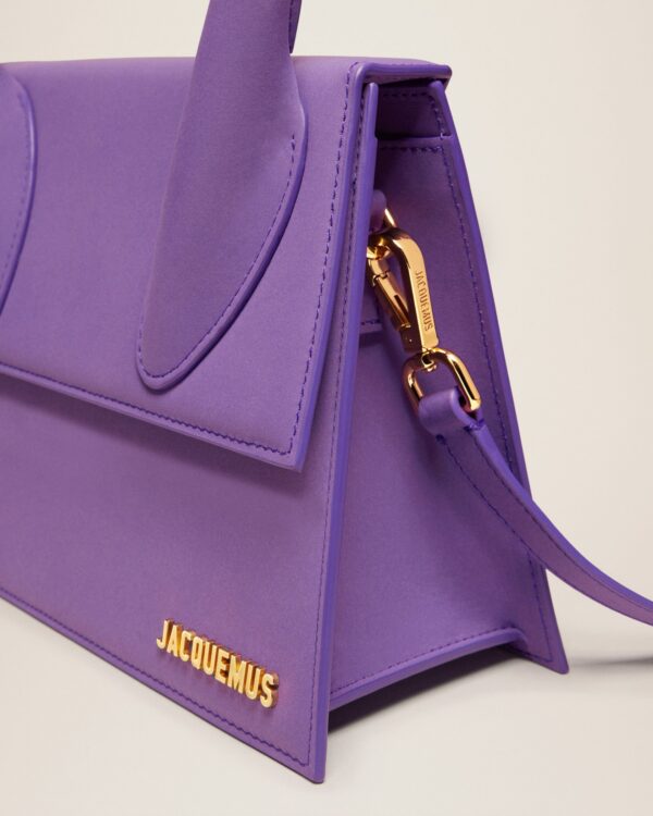 23E213BA003-3088-651_13.jpg Jacquemus Le grand Chiquito Large signature handbag.