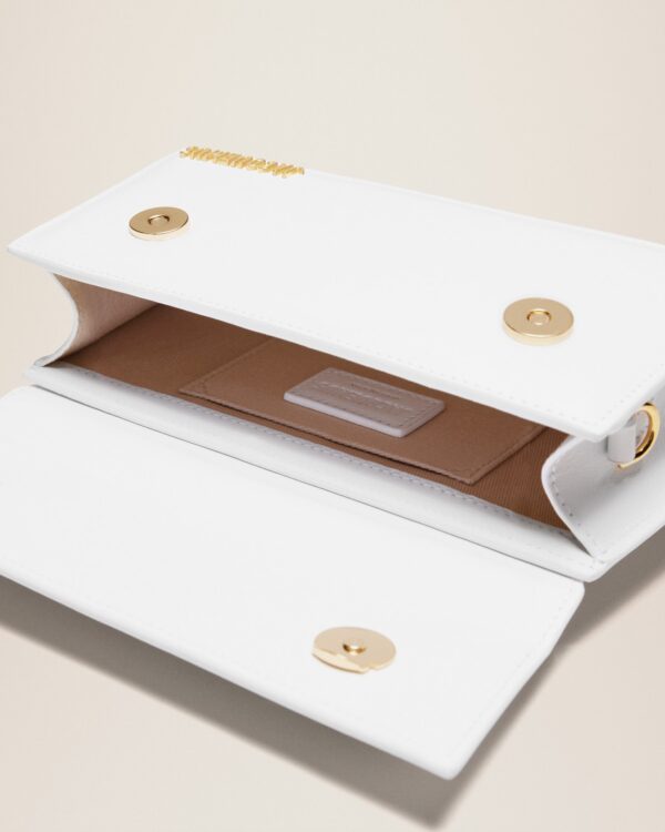 23E213BA004-3000-100_14.jpg Jacquemus Le Chiquito long Long leather handbag.