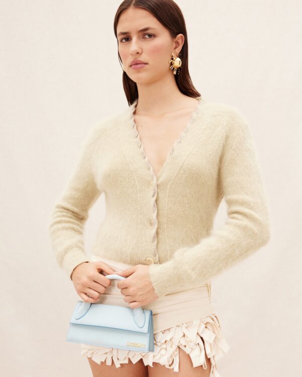 23E213BA004-3088-310_10-scaled-1.jpg Jacquemus Le Chiquito long Long signature handbag.