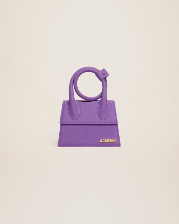 23E213BA005-3088-651_1_main_36fb0d24-4fc5-4ac2-a50b-904cf7a22f3d.jpg Jacquemus Le Chiquito Noeud Coiled handbag.