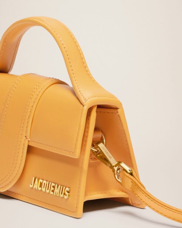23E213BA006-3060-290_14.jpg Jacquemus Le Bambino Small flap bag.