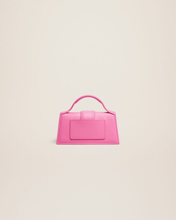 23E213BA006-3060-430_12.jpg Jacquemus Le Bambino Mini flap bag.