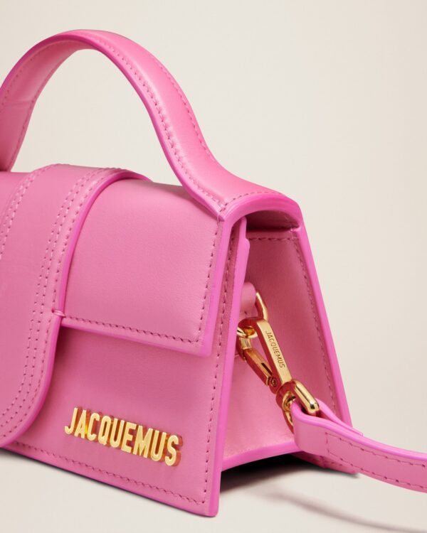 23E213BA006-3060-430_13.jpg Jacquemus Le Bambino Mini flap bag.