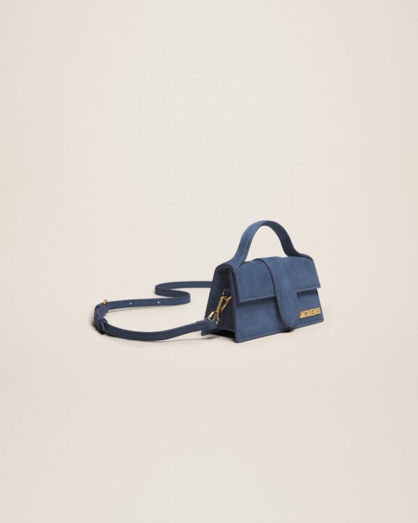 23E213BA006-3066-390_11.jpg Jacquemus Le Bambino Small flap bag.