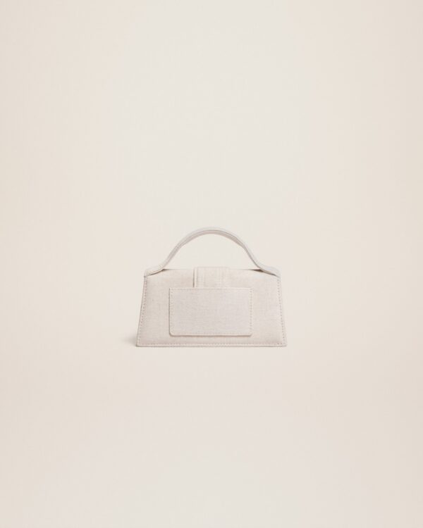 23E213BA006-3071-140_12.jpg Jacquemus Le Bambino Mini flap bag.