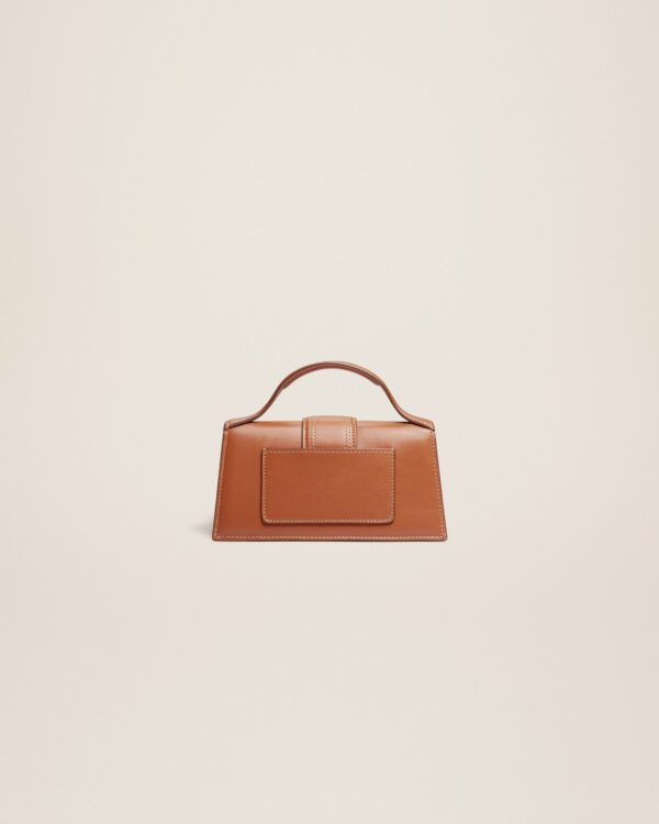 23E213BA006-3072-811_12.jpg Jacquemus Le Bambino Small flap bag.