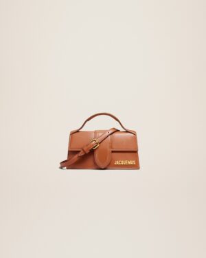 23E213BA006-3072-811_1_main.jpg Jacquemus Le Bambino Small flap bag.