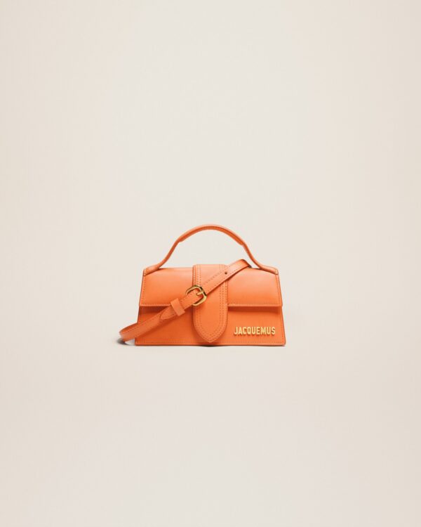 23E213BA006-3100-752_1_main.jpg Jacquemus Le Bambino Small flap bag.
