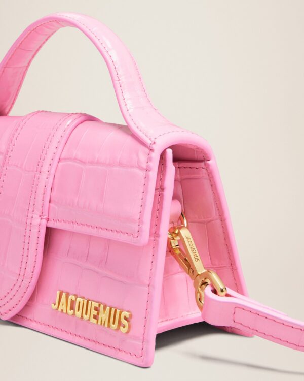 23E213BA006-3101-435_13.jpg Jacquemus Le Bambino Small flap bag.