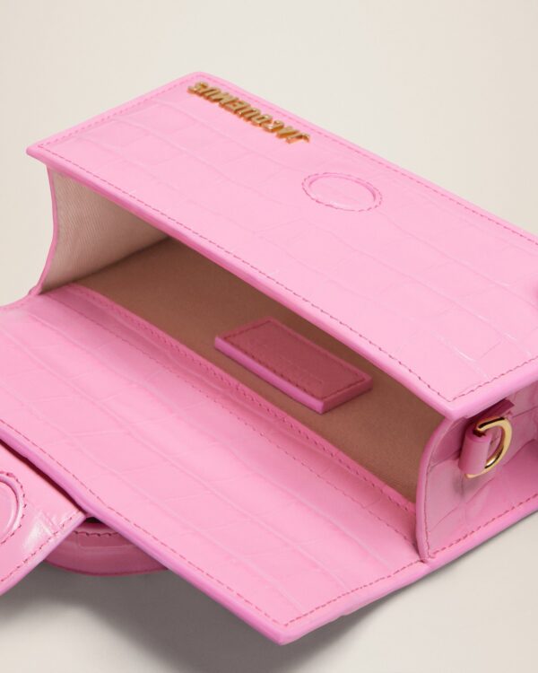 23E213BA006-3101-435_14.jpg Jacquemus Le Bambino Small flap bag.