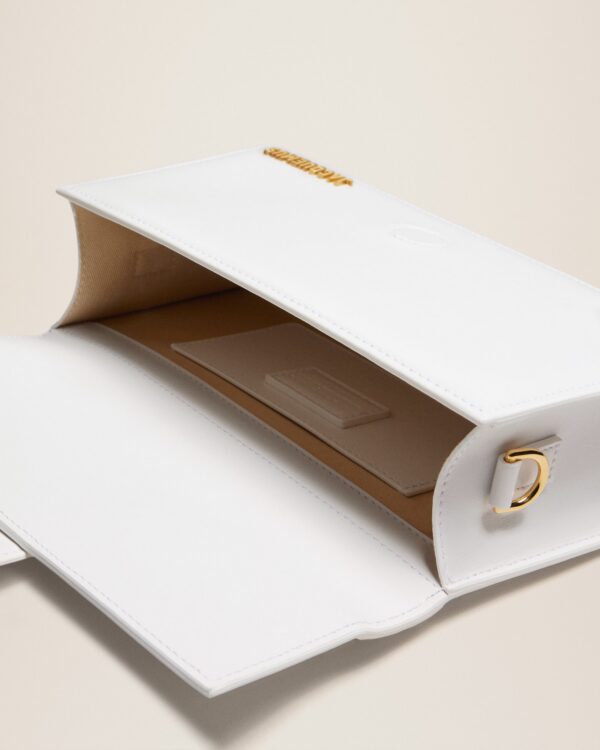 Jacquemus Le grand Bambino  Handbag with adjustable crossbody strap.