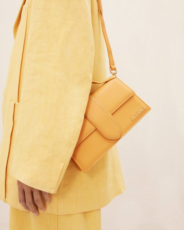 23E213BA007-3060-290_10-scaled-1.jpg Jacquemus Le grand Bambino Crossbody flap bag.