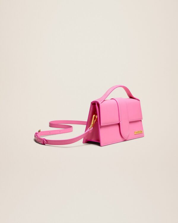 23E213BA007-3060-431_11.jpg Jacquemus Le grand Bambino Crossbody flap bag.
