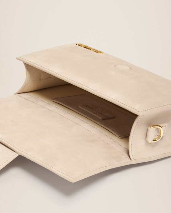 23E213BA007-3066-180_14.jpg Jacquemus Le grand Bambino Crossbody flap bag.