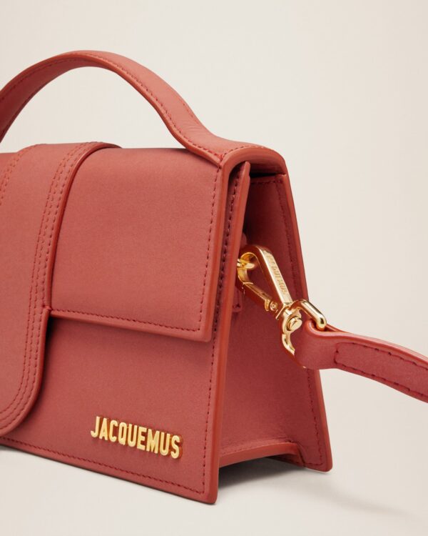 23E213BA007-3088-480_13.jpg Jacquemus Le grand Bambino Crossbody flap bag.