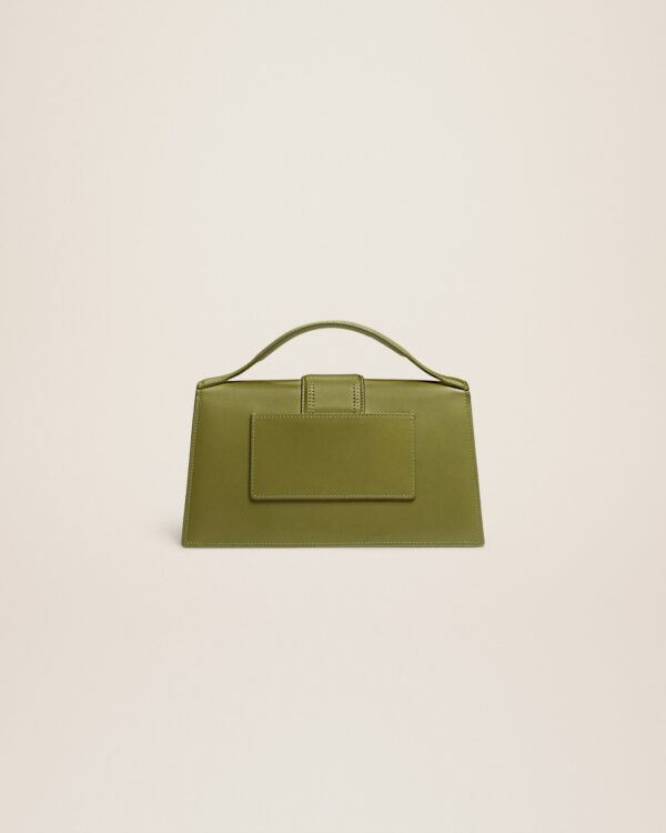 23E213BA007-3100-560_12.jpg Jacquemus Le grand Bambino Crossbody flap bag.