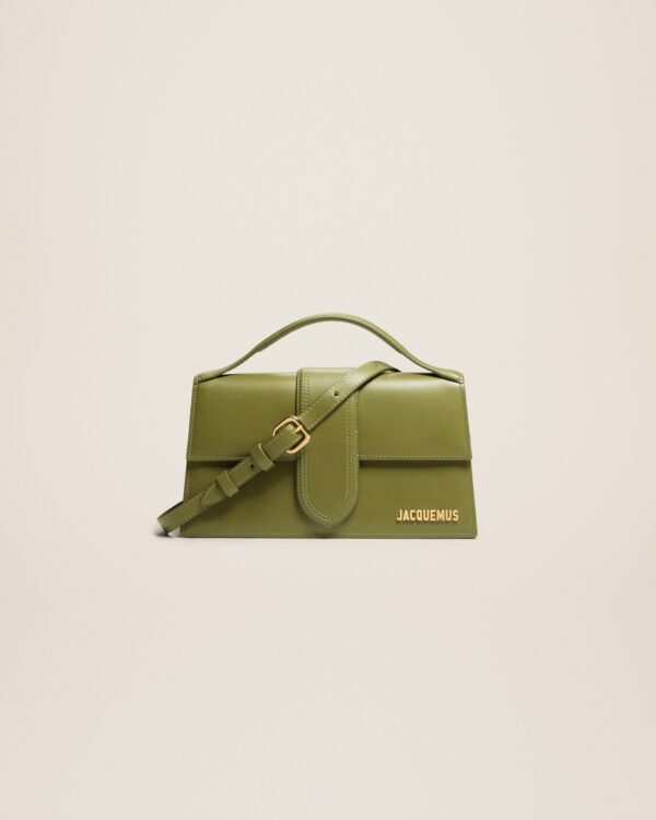 23E213BA007-3100-560_1_main.jpg Jacquemus Le grand Bambino Crossbody flap bag.