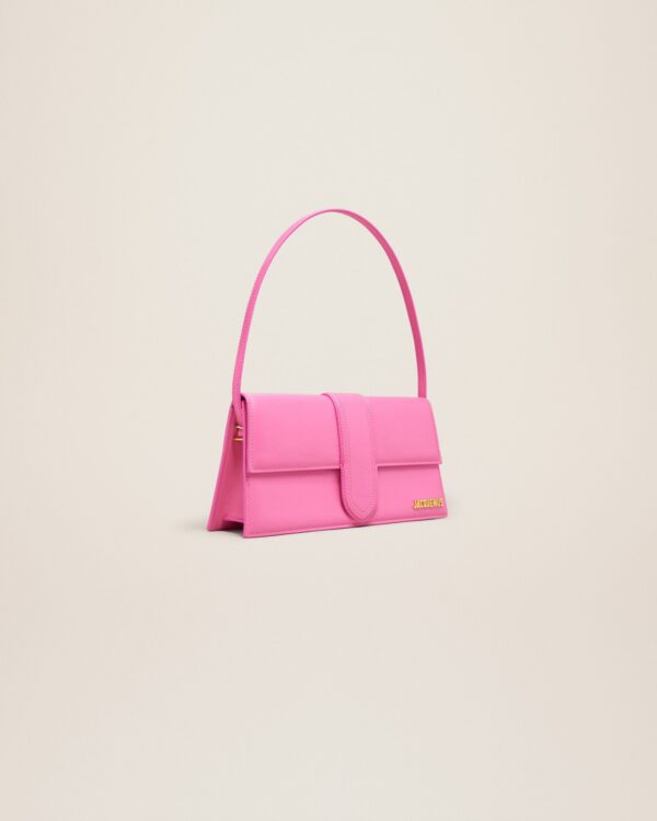 23E221BA013-3060-430_11.jpg Jacquemus Le Bambino long Long flap bag.