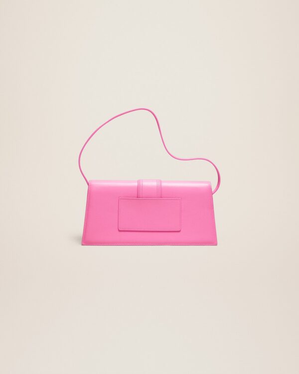 23E221BA013-3060-430_12.jpg Jacquemus Le Bambino long Long flap bag.