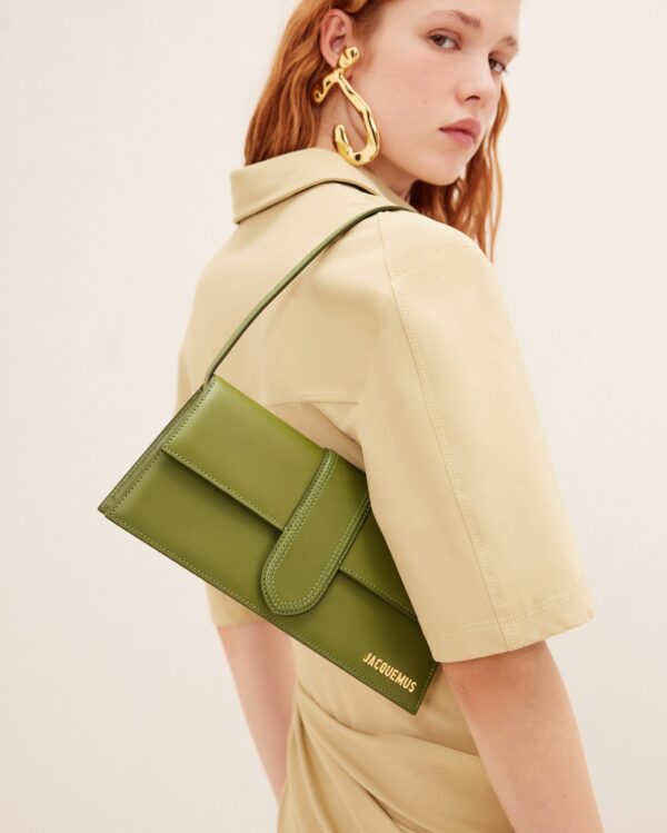 23E221BA013-3100-560_10-scaled-1.jpg Jacquemus Le Bambino long Long flap bag.