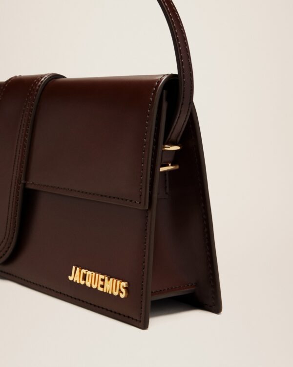 23E221BA013-3100-851_13.jpg Jacquemus Le Bambino long Long flap bag.