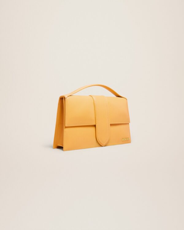 23E221BA014-3060-290_11.jpg Jacquemus Le Bambinou Flap bag.