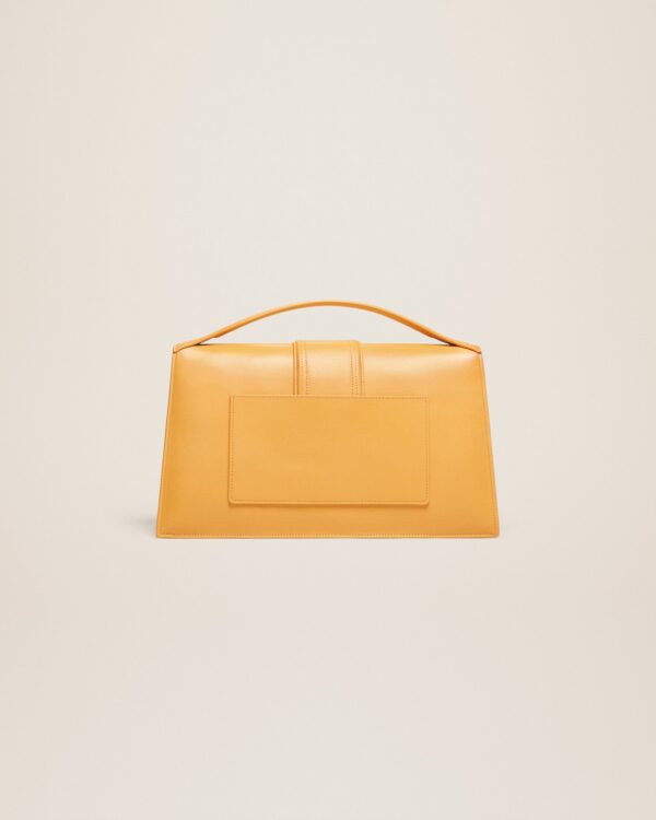 23E221BA014-3060-290_12.jpg Jacquemus Le Bambinou Flap bag.