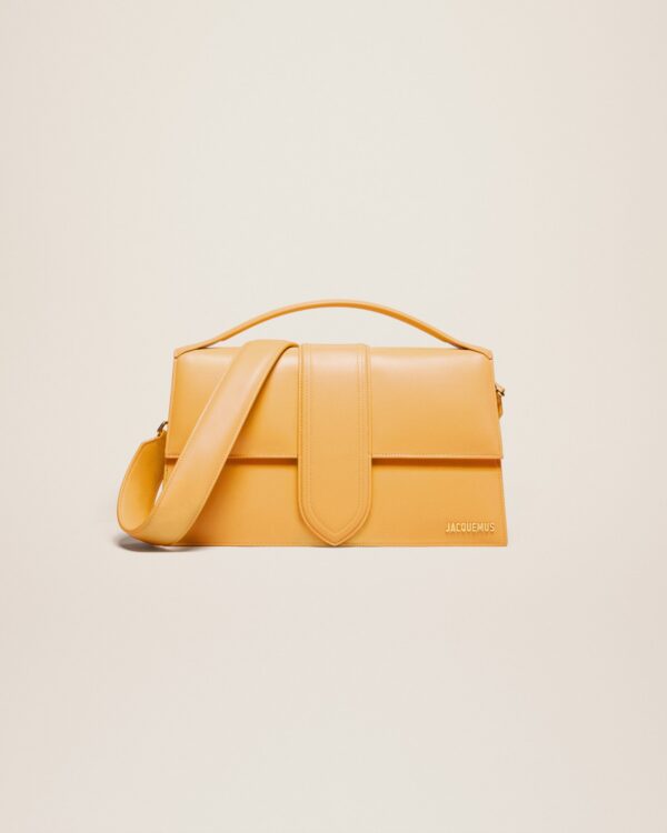 23E221BA014-3060-290_1_main.jpg Jacquemus Le Bambinou Flap bag.
