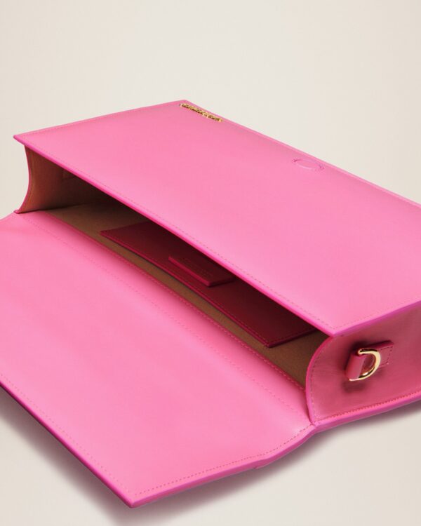 23E221BA014-3060-430_14.jpg Jacquemus Le Bambinou Flap bag.