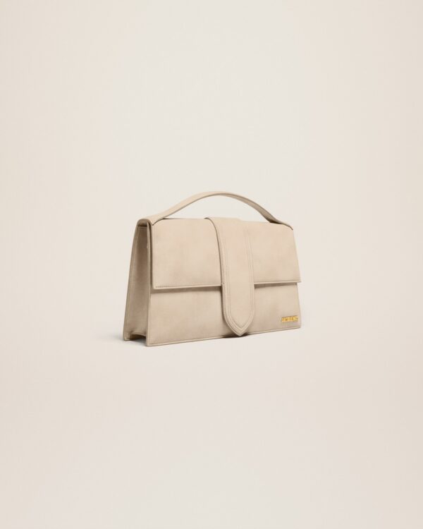 23E221BA014-3066-180_11.jpg Jacquemus Le Bambinou Flap bag.
