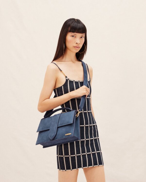 23E221BA014-3066-390_10-scaled-1.jpg Jacquemus Le Bambinou Flap bag.