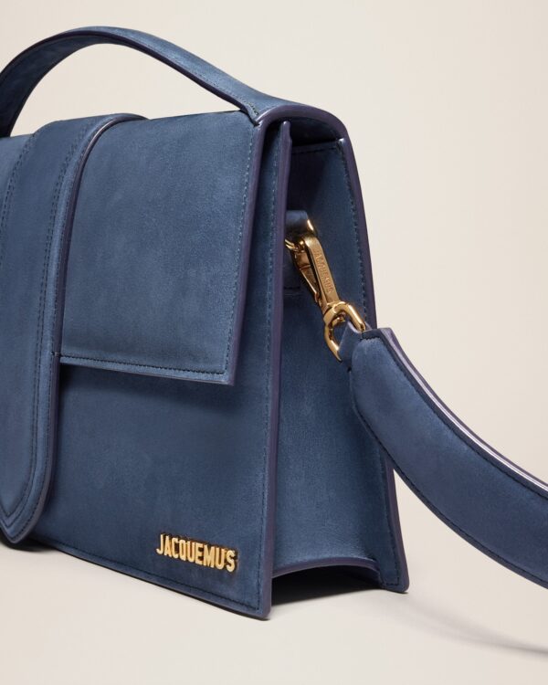23E221BA014-3066-390_13.jpg Jacquemus Le Bambinou Flap bag.