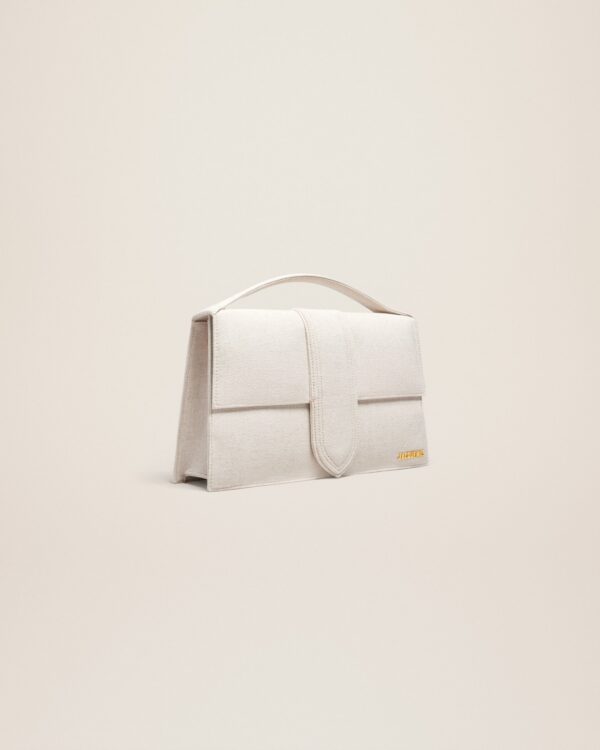 23E221BA014-3071-140_11.jpg Jacquemus Le Bambinou Flap bag.