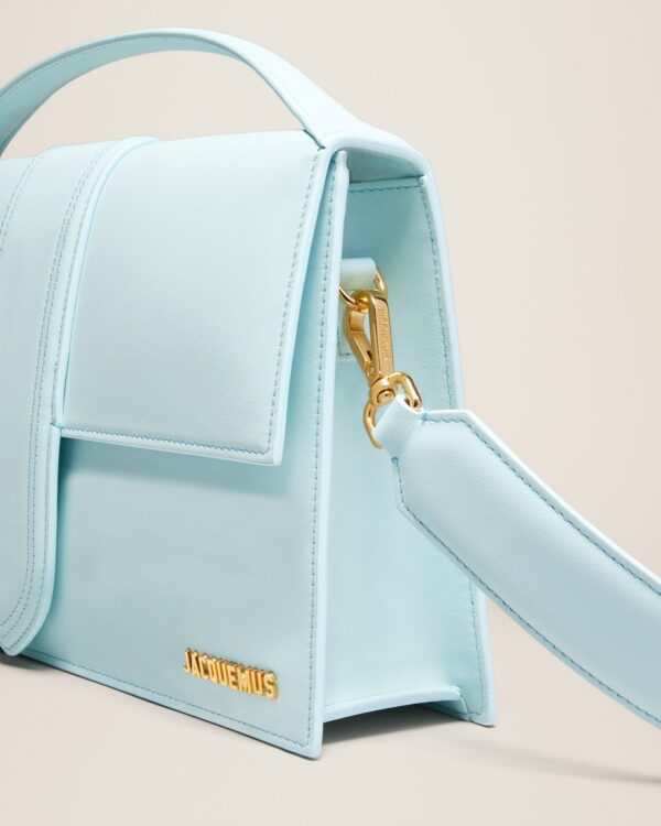 23E221BA014-3088-310_13.jpg Jacquemus Le Bambinou Flap bag.