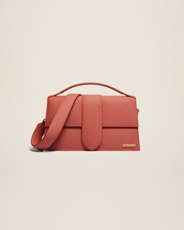 23E221BA014-3088-480_1_main.jpg Jacquemus Le Bambinou Flap bag