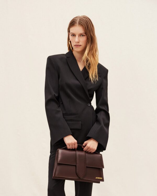 23E221BA014-3100-851_10-scaled-1.jpg Jacquemus Le Bambinou Flap bag.